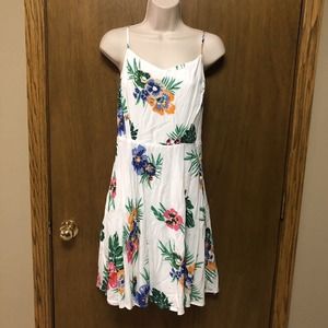 NWT OLD NAVY size M WHITE FLORAL Summer FLOWY DRESS Pretty! Sundress Z22